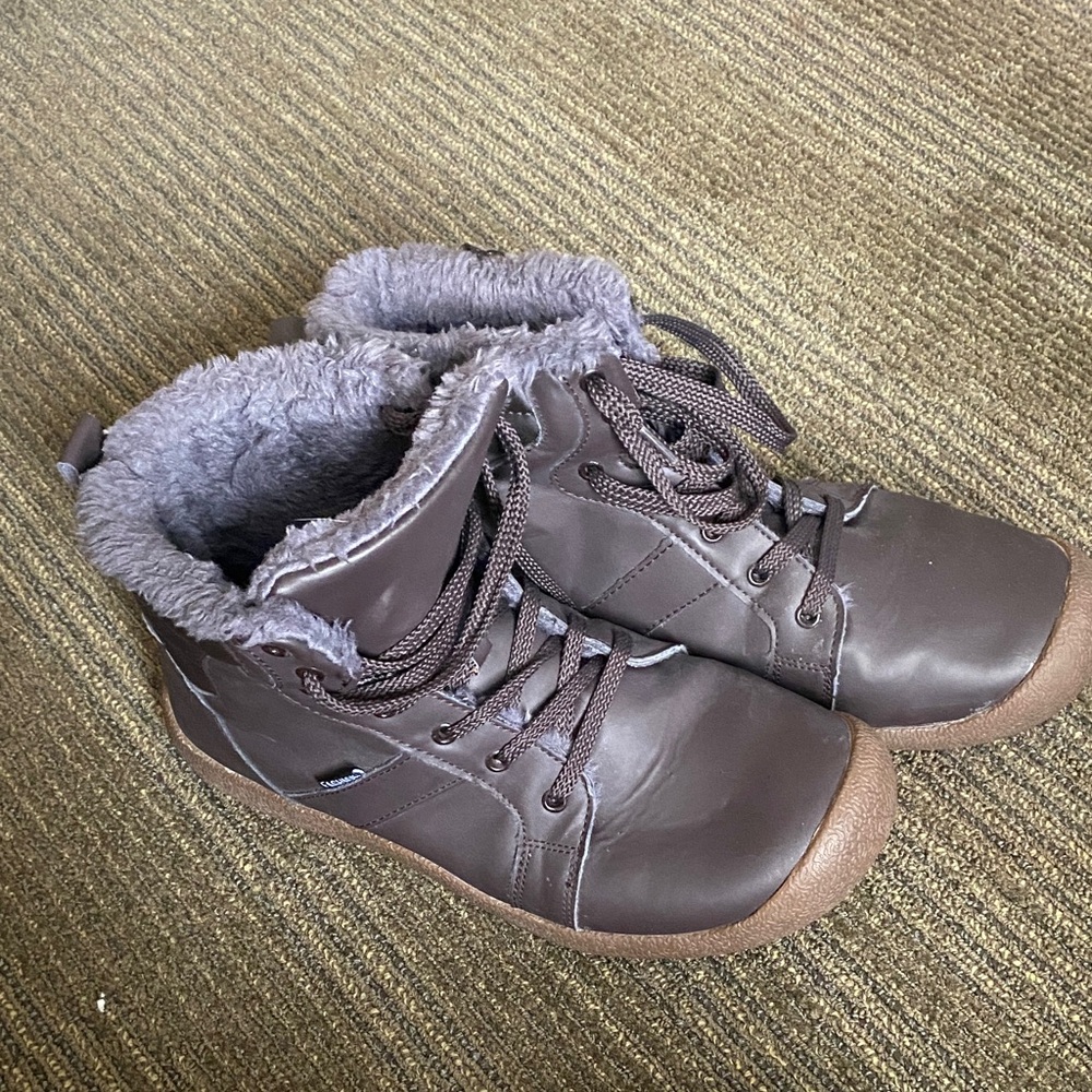Cozy Brown Fur-Lined Men's Boots